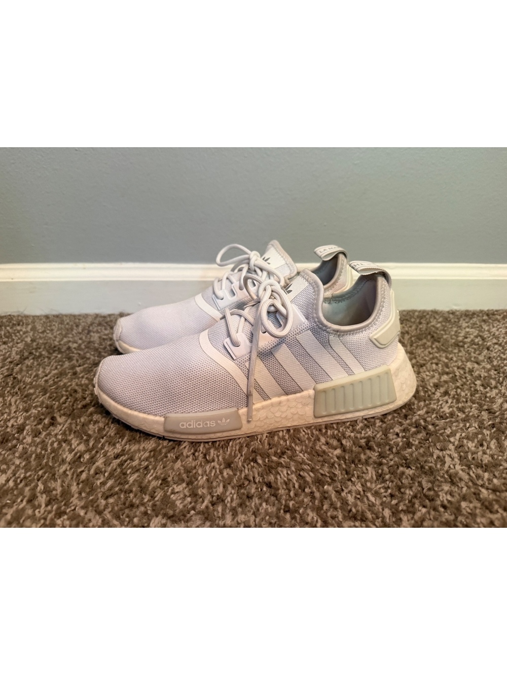 Adidas NMD R1 Sneakers Women’s 8